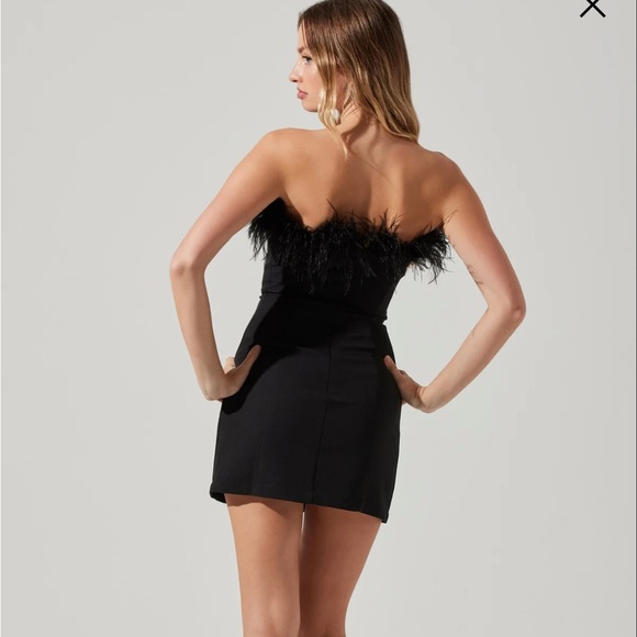 Black ASTR the label Raven feather mini dress with slit size M Medium NWT - Picture 1 of 5